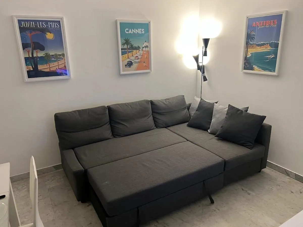 Seafront - Beautiful Flat With Aircon And Comfortable Loggia Vallauris 0*,  France