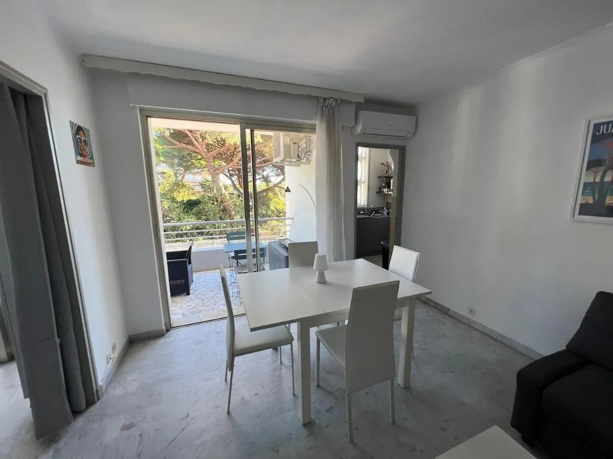 Apartment Seafront - Beautiful Flat With Aircon And Comfortable Loggia Vallauris France