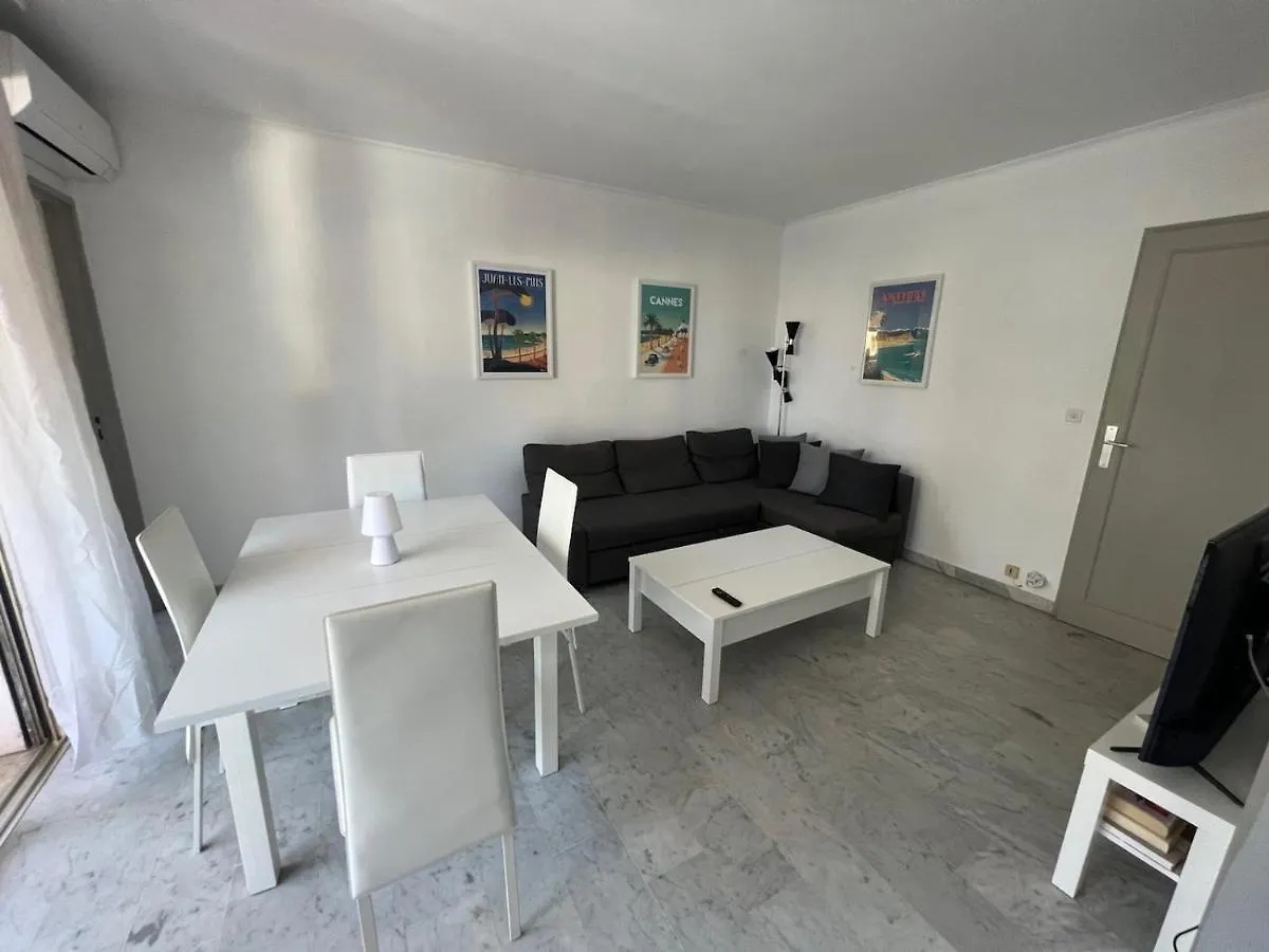 Seafront - Beautiful Flat With Aircon And Comfortable Loggia Vallauris Apartment
