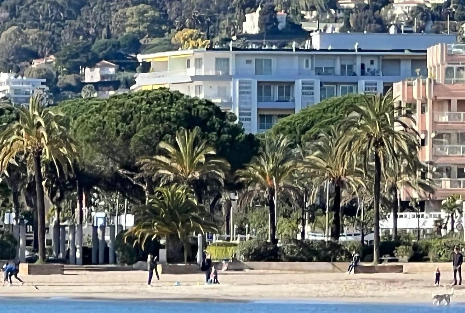 Apartment Seafront - Beautiful Flat With Aircon And Comfortable Loggia Vallauris