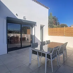  Holiday home La Parenthese Maison T3 Au Calme Avec Parking Gratuit