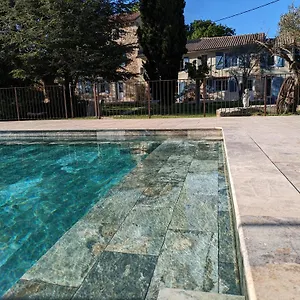  Apartment Mas De La Roule, 4 Studios, Piscine Chauffee, Spa, Parc 2 Ha, Pont D'avignon A Pied