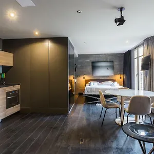 Cmg , Paris France
